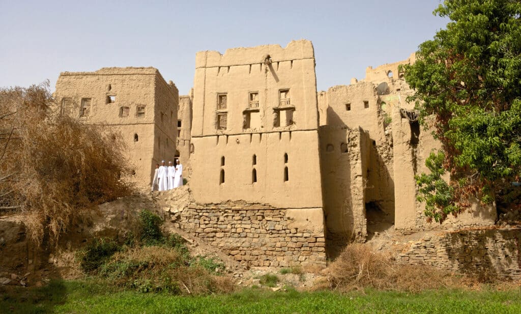 Old houses in ruins in Birkat al Mouz